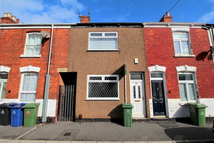3 Bedroom Terraced House To Rent In Castle Street, Grimsby, South Humberside, DN32