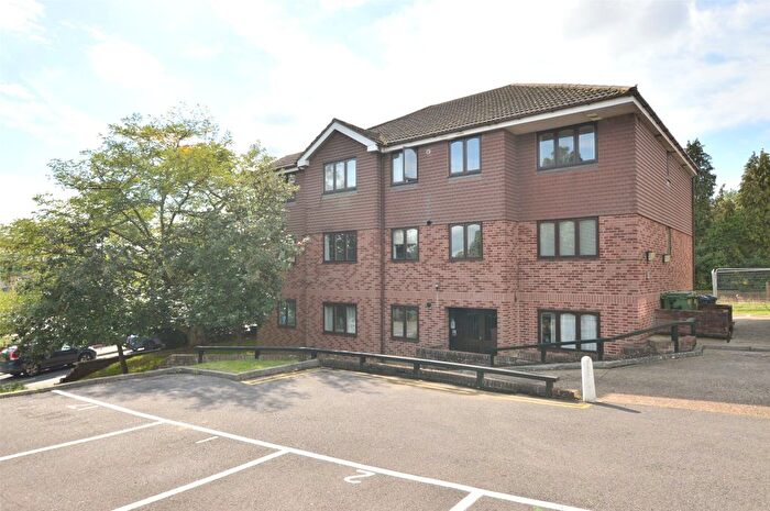 1 Bedroom Flat To Rent In - London Road, Redhill, RH1