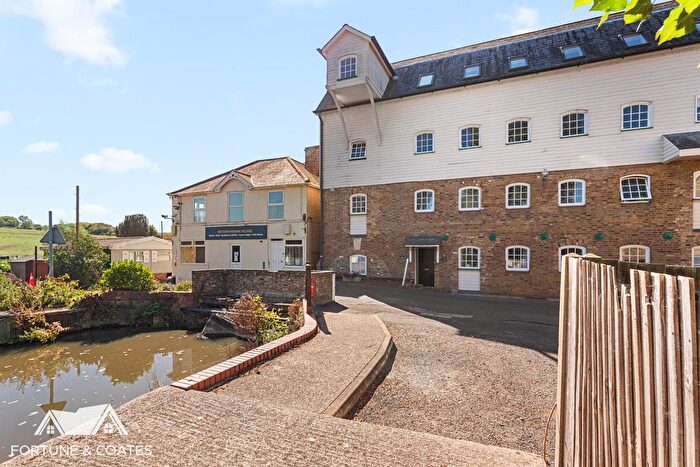 2 Bedroom Town House For Sale In Roydon, Harlow, CM19