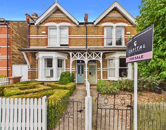 3 Bedroom Semi Detached House For Sale In Stanhope Road, Sidcup, Kent, DA15