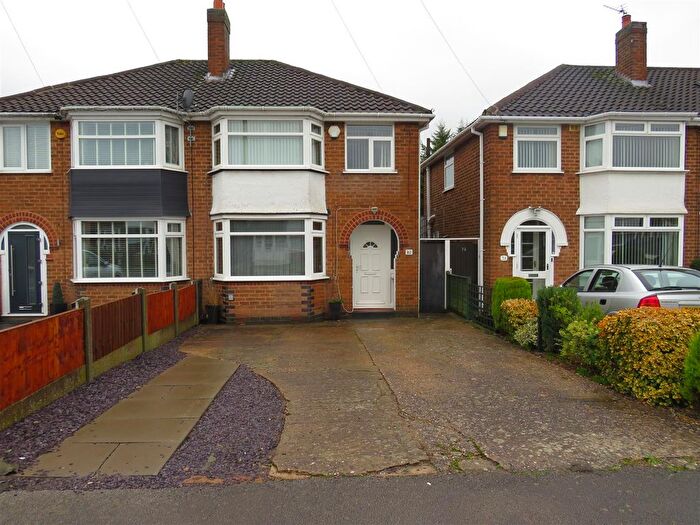 3 Bedroom Semi Detached House For Sale In Wyckham Road, Castle Bromwich, Birmingham, B36