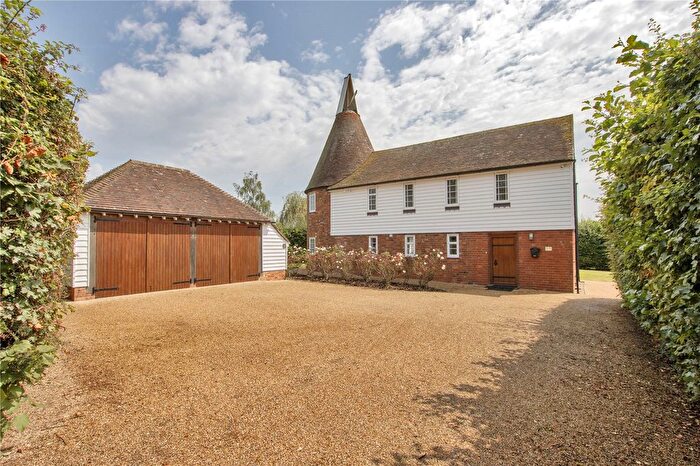4 Bedroom Detached House For Sale In Goudhurst Road, Staplehurst, Tonbridge, Kent, TN12