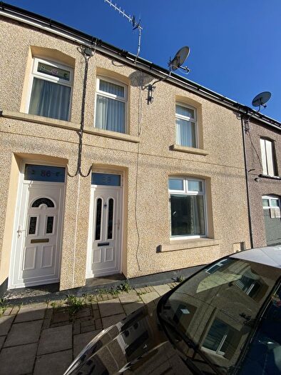 3 Bedroom Terraced House To Rent In Derlwyn Street, NP24