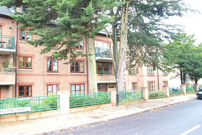 2 Bedroom Flat To Rent In Claremont Heights, Crescent Road, EN2