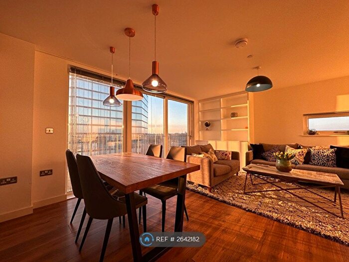 2 Bedroom Flat To Rent In City Road, London, EC1V