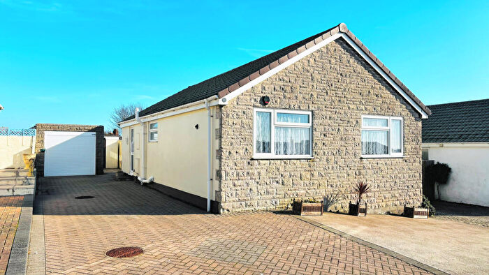 2 Bedroom Detached Bungalow For Sale In Rip Croft, Portland, Dorset, DT5