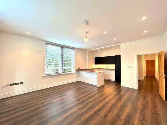 2 Bedroom Apartment To Rent In North Avenue, Coventry, CV2