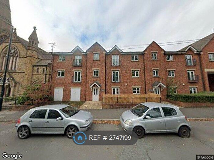 2 Bedroom Flat To Rent In Cardigan Lane, Burley, LS4