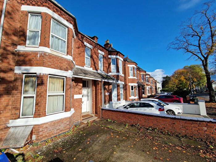 6 Bedroom Terraced House To Rent In Radford Road, Leamington Spa, CV31