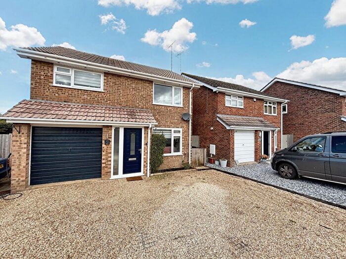 4 Bedroom Detached House For Sale In Windsor Way, Alderholt, SP6