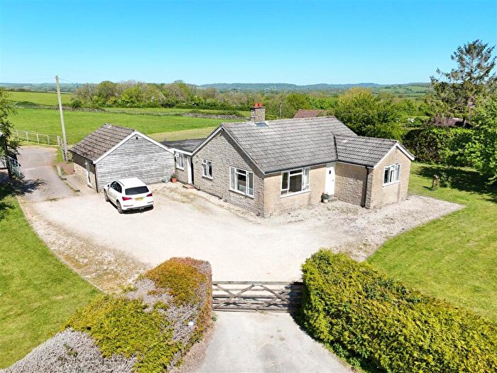 3 Bedroom Detached Bungalow For Sale In Bowridge Hill, Gillingham, SP8