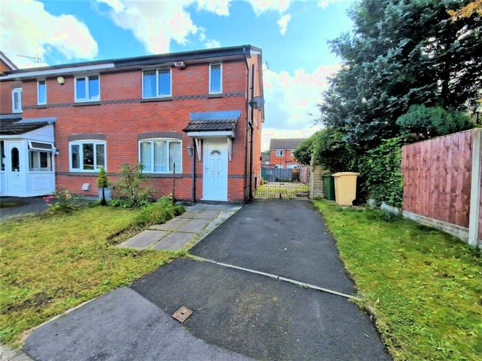 2 Bedroom Semi-Detached House To Rent In Brentwood Drive, Farnworth, Bolton, Greater Manchester, BL4