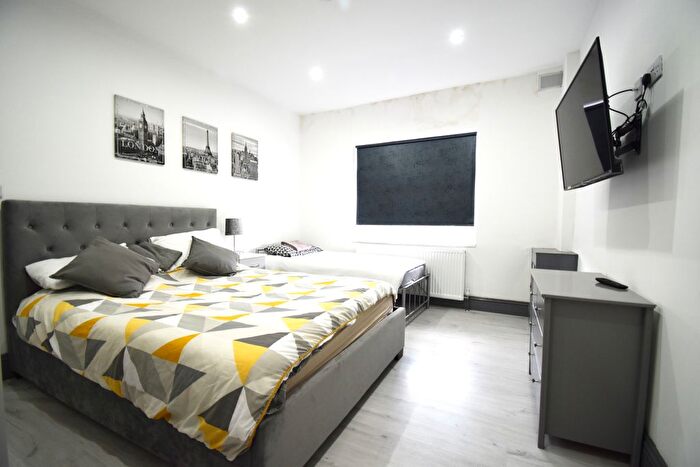 3 Bedroom Flat To Rent In Daventry Road, Coventry, CV3