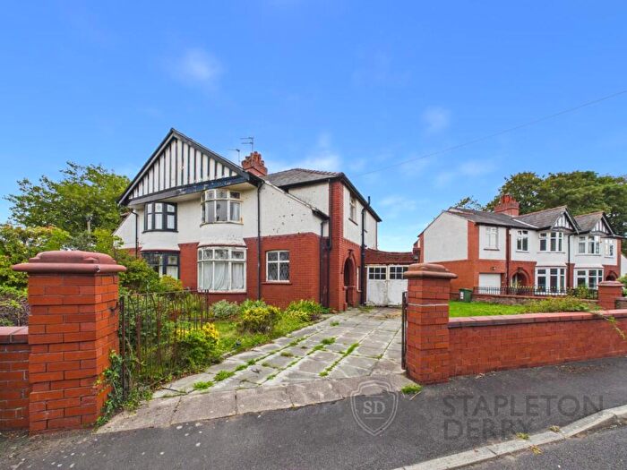 3 Bedroom Semi-Detached House For Sale In West Close, Eccleston Park, Prescot, L34