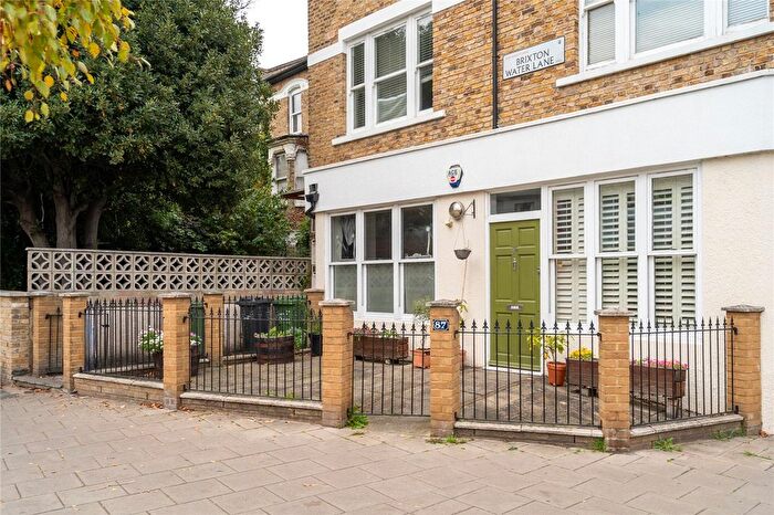 2 Bedroom Flat For Sale In Brixton Water Lane, London, SW2