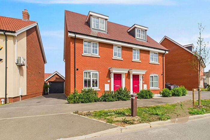 3 Bedroom Semi-Detached House For Sale In St. Edmunds Drive, Elmswell, IP30