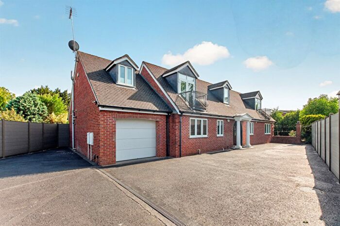 3 Bedroom Detached House For Sale In Thorpe Road, Peterborough, PE3