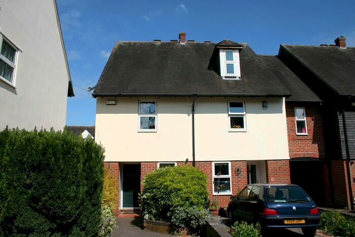 2 Bedroom Semi-Detached House To Rent In Greens Court - Salisbury, SP1