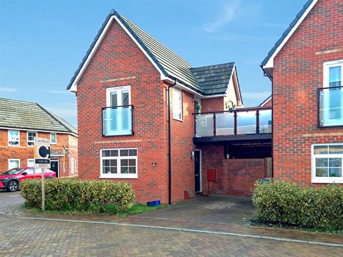 1 Bedroom Link Detached House For Sale In Artemis Grove, Brooklands, Milton Keynes, MK10