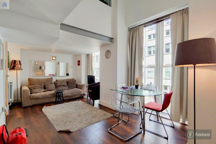 2 Bedroom Flat To Rent In Cadogan Road, Woolwich, London, SE18