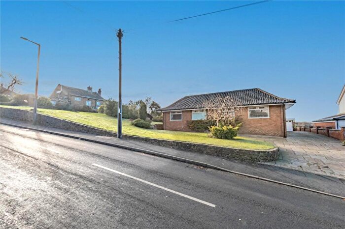 3 Bedroom Bungalow For Sale In Mottram Old Road, Stalybridge, Greater Manchester, SK15