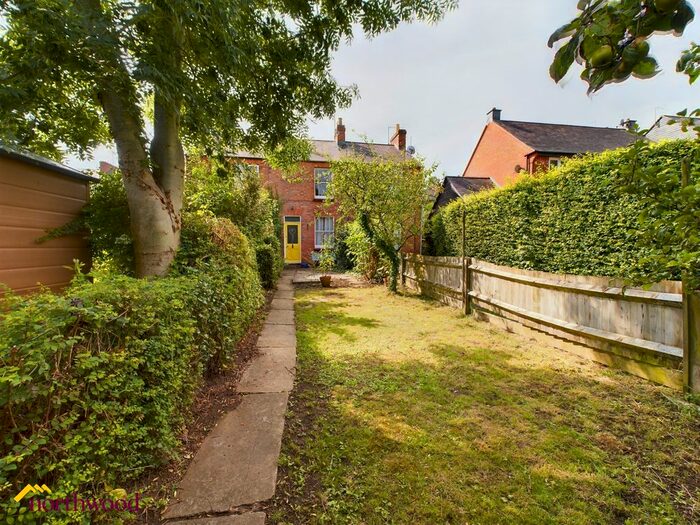 2 Bedroom Terraced House To Rent In Broughton Road, Banbury, OX16