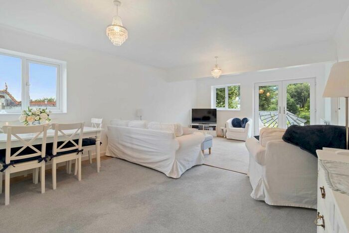 3 Bedroom Flat To Rent In Imperial Road, Malvern, WR14