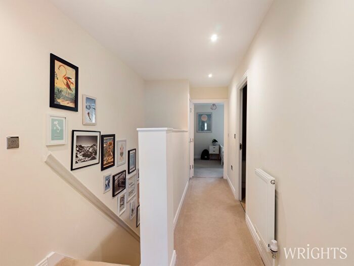 2 Bedroom Flat To Rent In Bessemer Road, Welwyn Garden City, AL7
