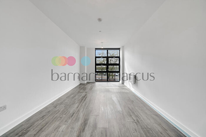 Apartment To Rent In Purley Way, Croydon, CR0