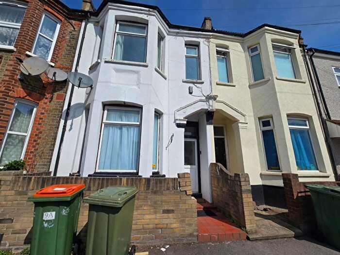 2 Bedroom Flat To Rent In Burley Road, London, E16