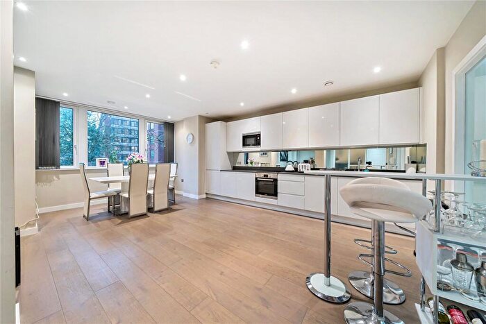 2 Bedroom Flat For Sale In High Street, Bromley, BR1