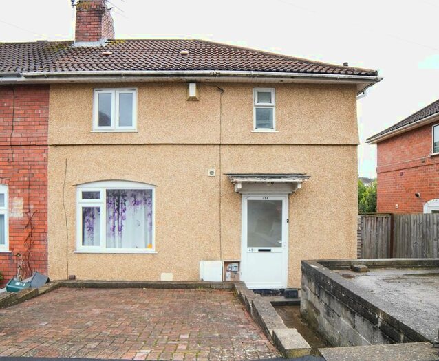 2 Bedroom Flat To Rent In Ponsford Road, Knowle, Bristol, BS4