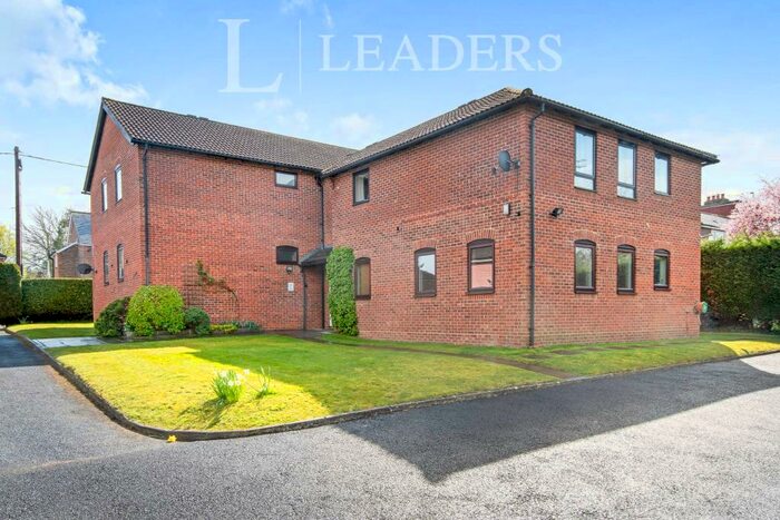 1 Bedroom Flat To Rent In Gordon Road, Haywards Heath, RH16