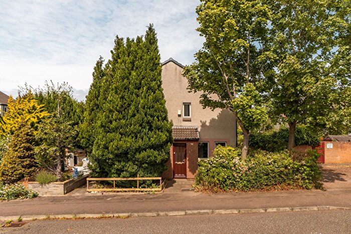 1 Bedroom Villa For Sale In Fauldburn, Edinburgh, EH12