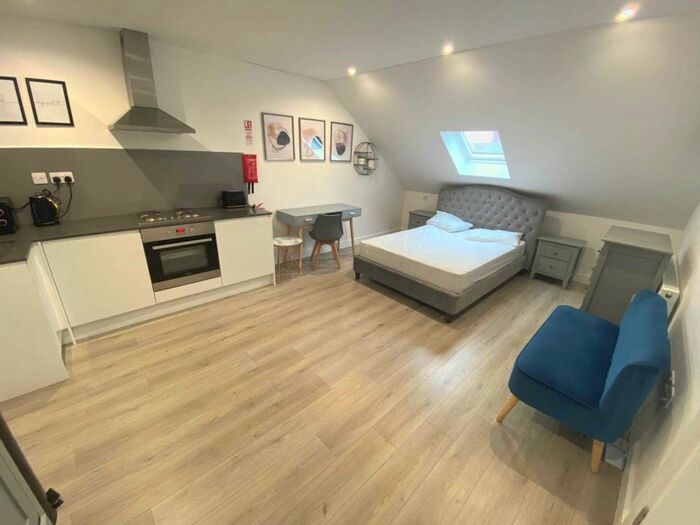 Studio To Rent In Headstone Road, Harrow, HA1