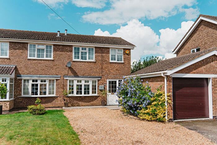 3 Bedroom Semi-Detached House For Sale In Stanilands, Whissendine, LE15