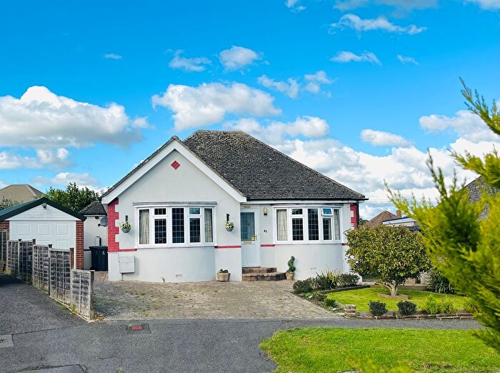 2 Bedroom Detached Bungalow For Sale In Sunstar Lane, Polegate, BN26