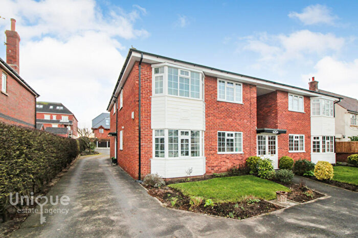 2 Bedroom Apartment For Sale In Tudor Lodge, Clifton Drive North, Lytham St. Annes, FY8