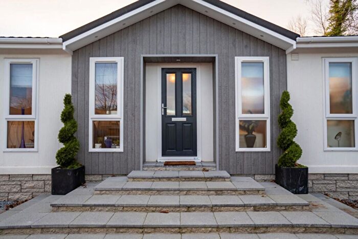 2 Bedroom Mobile/park Home For Sale In Kinloss Park, Kinloss, Forres, IV36