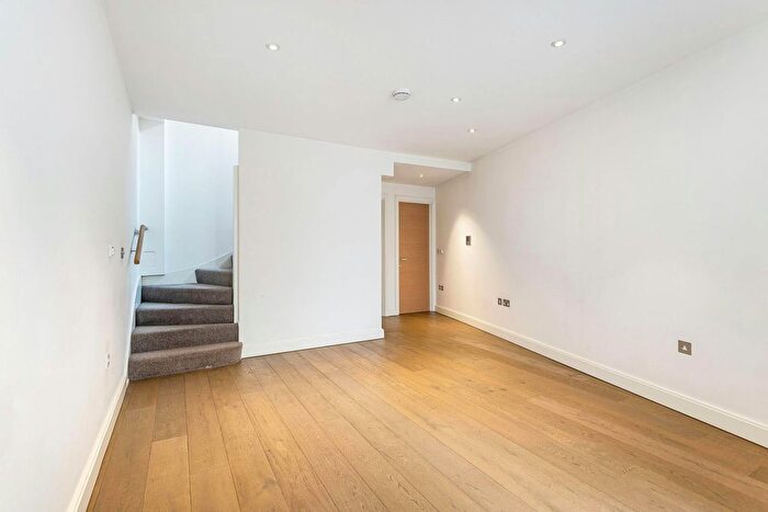 1 Bedroom Flat To Rent In Fulham Road, London, SW10
