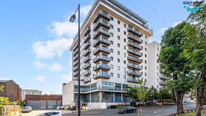 1 Bedroom Flat For Sale In Flat Sutton Park Road, SM1