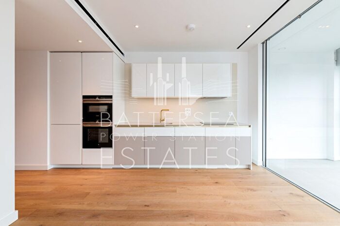 Studio To Rent In L-, Electric Boulevard, Battersea, SW11