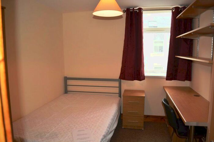 8 Bedroom Terraced House To Rent In Flora Street, Cathays, CF24