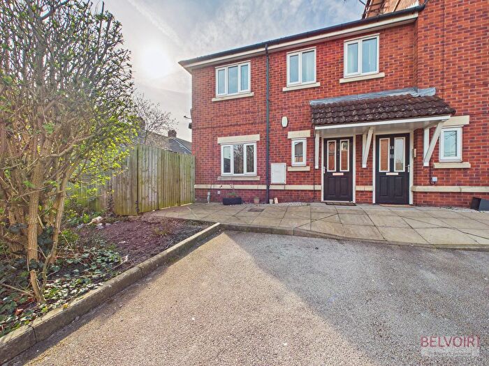 3 Bedroom Semi Detached House To Rent In Chapel Gardens, Liverpool, L5
