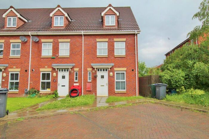 3 Bedroom Town House To Rent In The Haven, Selby, YO8