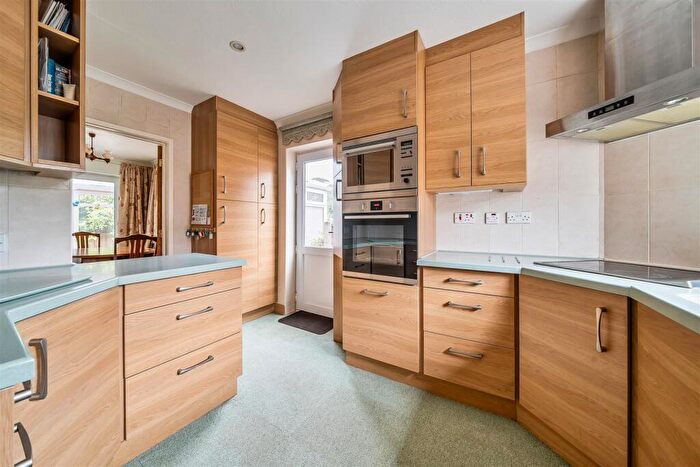 4 Bedroom Detached House For Sale In Canada Rise, Market Lavington, Devizes, SN10
