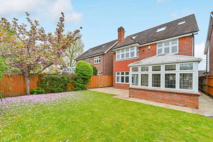 6 Bedroom Detached House To Rent In Wagtail Walk, Beckenham, BR3