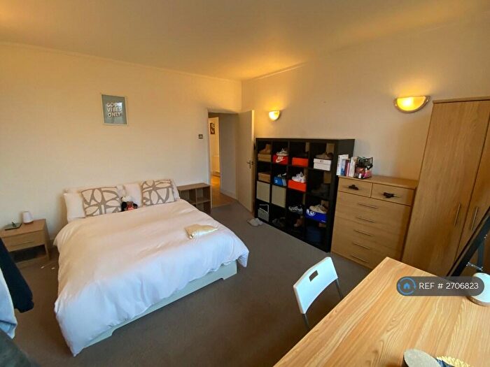 2 Bedroom Flat To Rent In Drake House, London, E1