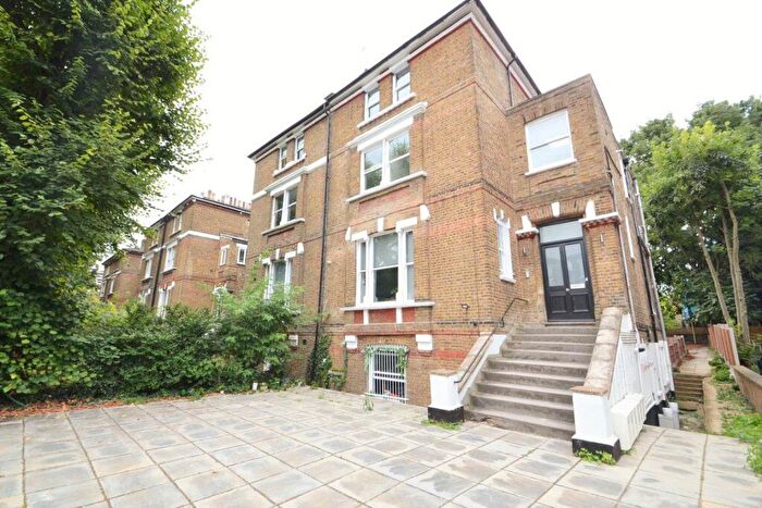 2 Bedroom Maisonette To Rent In Holloway, N7