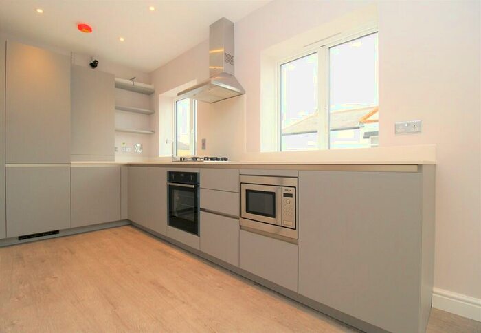 1 Bedroom Apartment To Rent In Ravenscar Road, Surbiton, KT6
